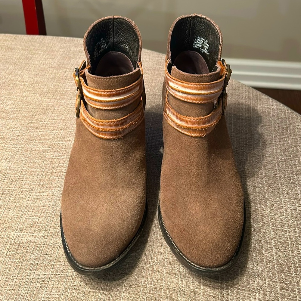 Steve Madden booties size 7